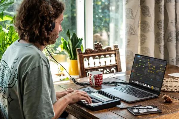 EDM chord progressions for beginners: Start creating tracks with confidence